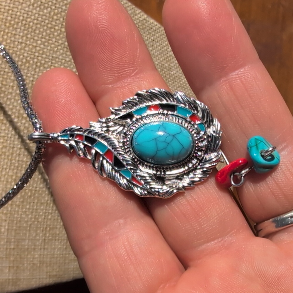 Pendant with chain 🆕 Large Turquoise Like Teardrop Pendant w/ dangle Stones *